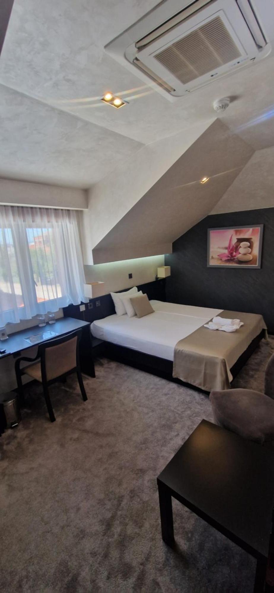 Garni Hotel Zen Free Parking Ni Exteriör bild