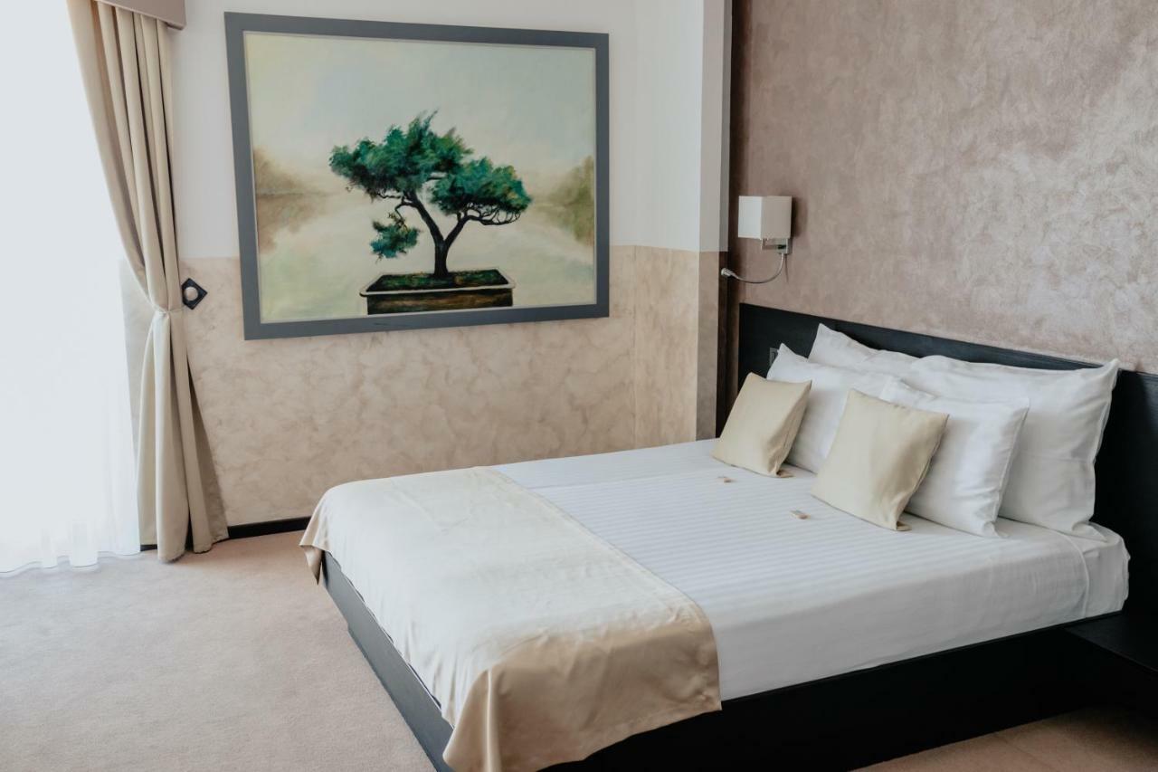 Garni Hotel Zen Free Parking Ni Exteriör bild